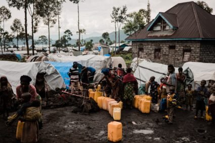 RDC : Un homme armé tire sur un déplacé à Rusayo, les déplacés manifestent leur colère